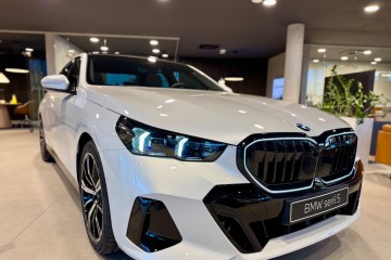 BMW 520i Sedan dostępne od ręki z promocyjnym finansowaniem BMW FS